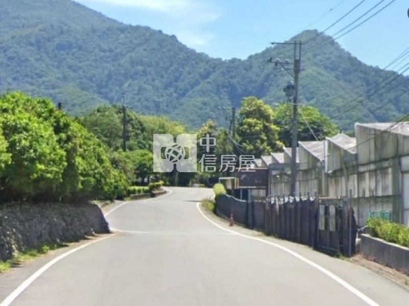 國姓泰雅度假村旁方正農地房屋室內格局與周邊環境