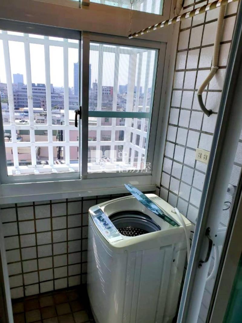 華馨園高樓層採光套房房屋室內格局與周邊環境