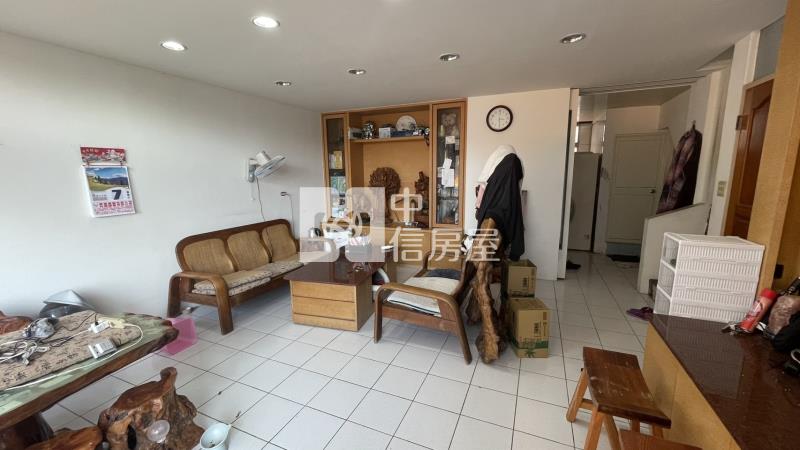 礁溪市區3樓+4樓公寓房屋室內格局與周邊環境