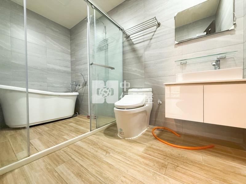 湖口車站雙車位大露臺美華廈房屋室內格局與周邊環境