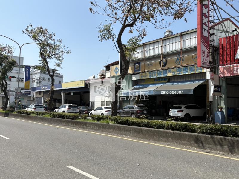 正信義路美地房屋室內格局與周邊環境
