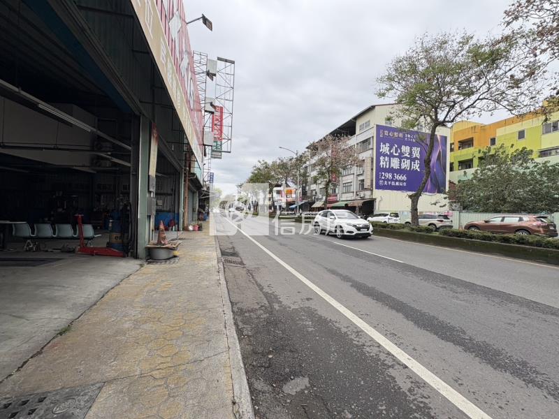 正信義路美地房屋室內格局與周邊環境