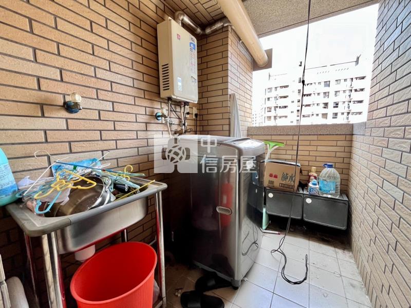 情定水蓮8視野三房平車房屋室內格局與周邊環境