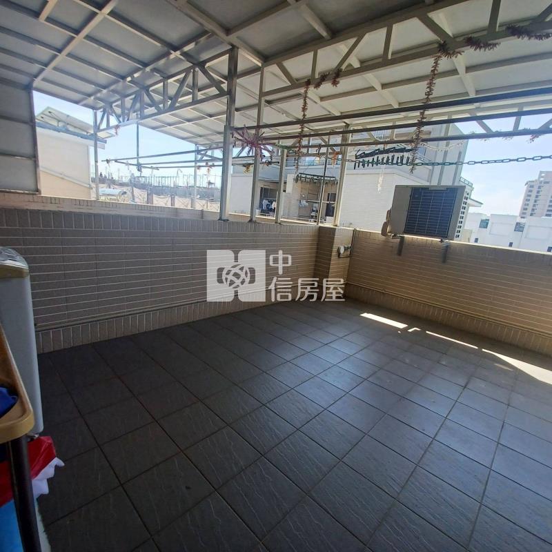 仁雄商圈大地坪電梯雙車墅房屋室內格局與周邊環境