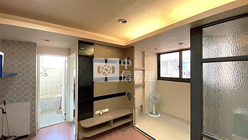 邊間採光佳大套房視野戶租不如買房屋室內格局與周邊環境