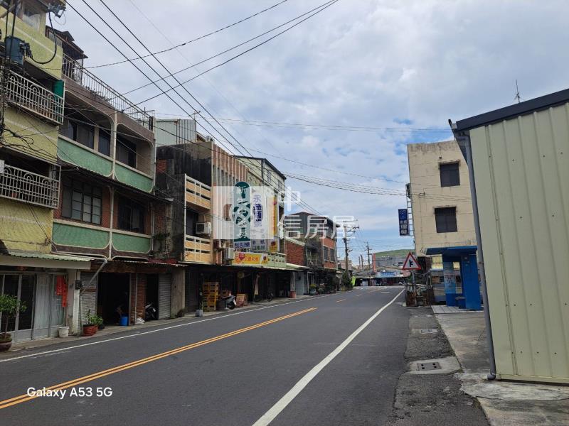 近龍山國小建地有未保存登記平房房屋室內格局與周邊環境