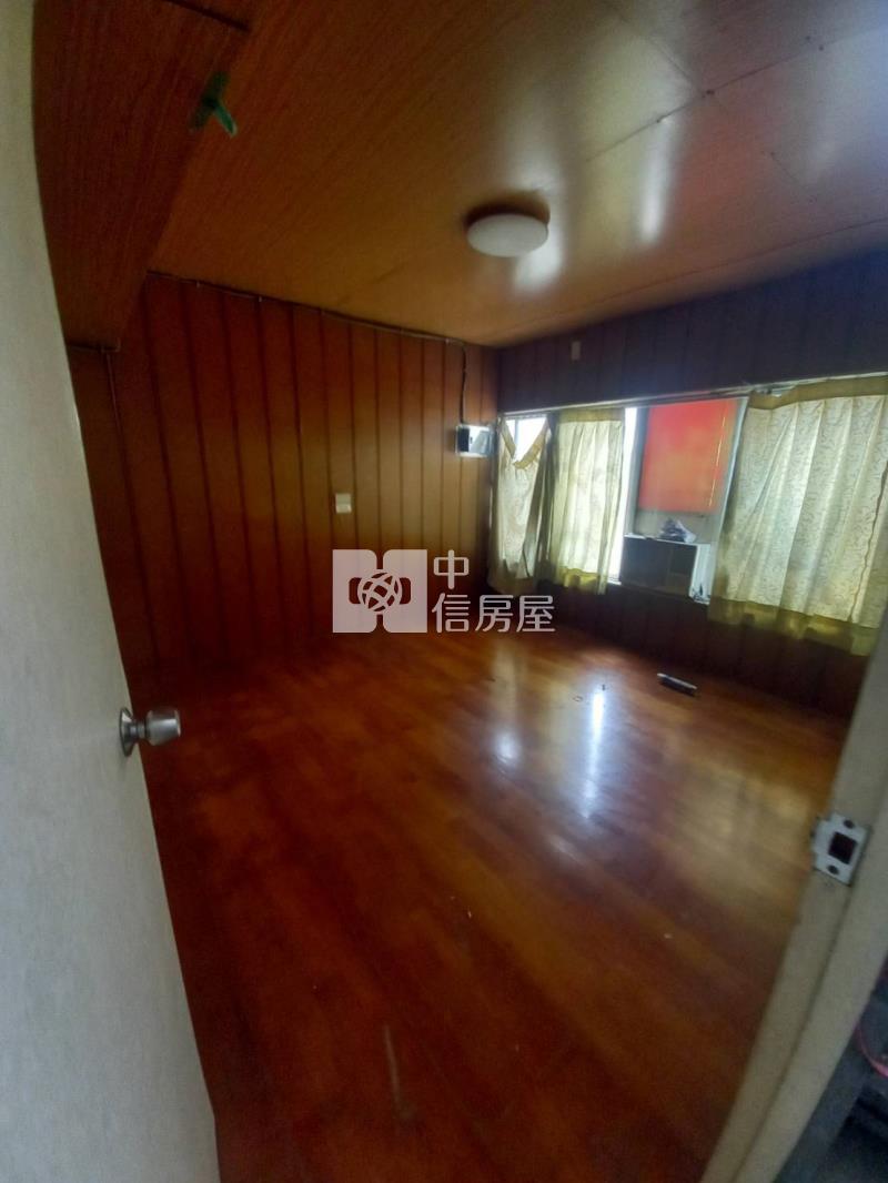 交流道邊間小透天房屋室內格局與周邊環境