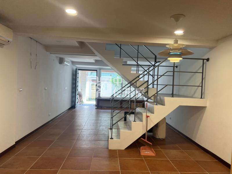 302羅運旁美透天房屋室內格局與周邊環境