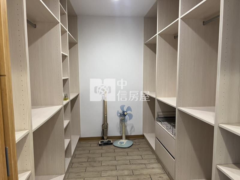 302羅運旁美透天房屋室內格局與周邊環境