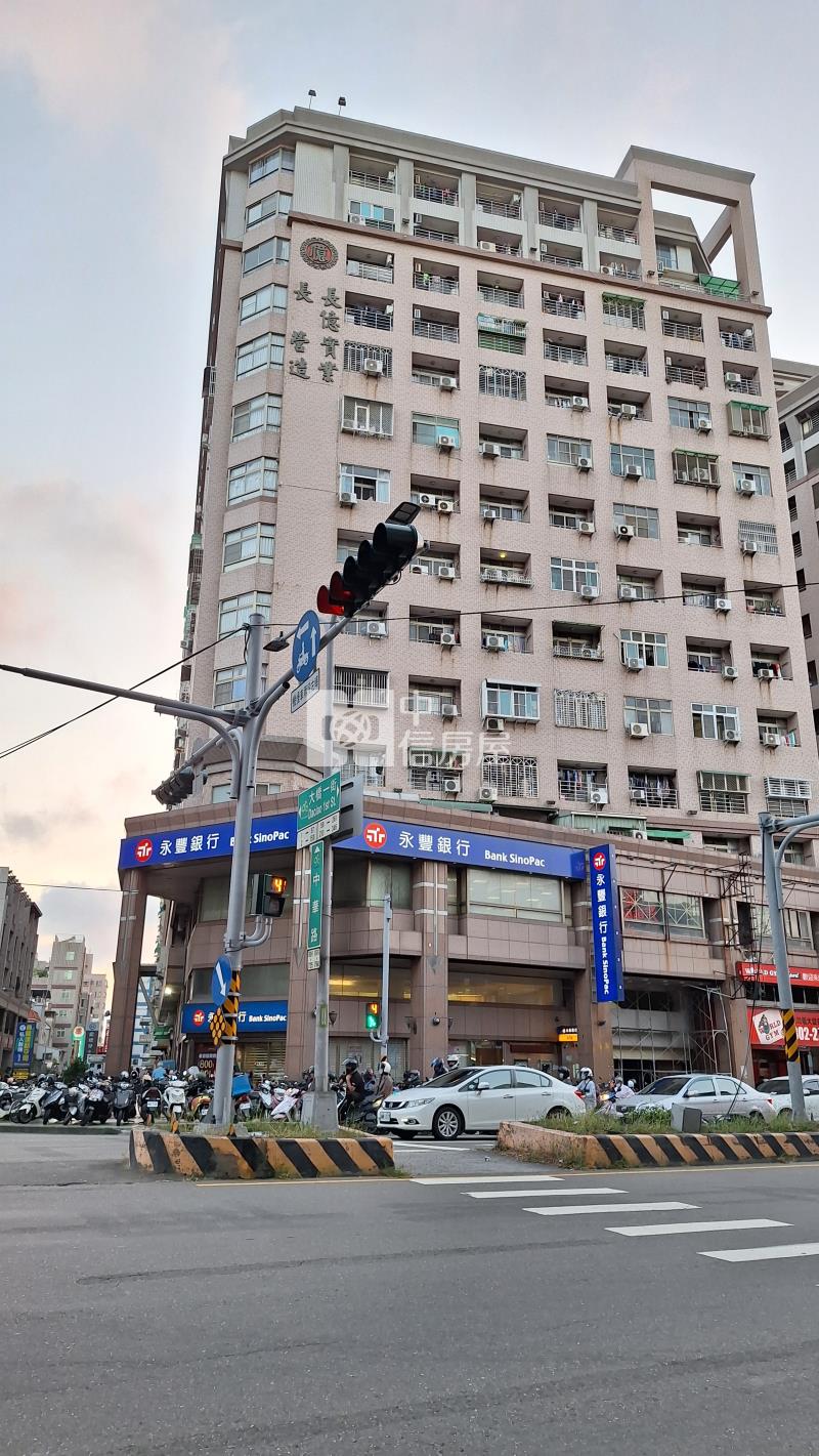 中華路金鑽商業店霸房屋室內格局與周邊環境