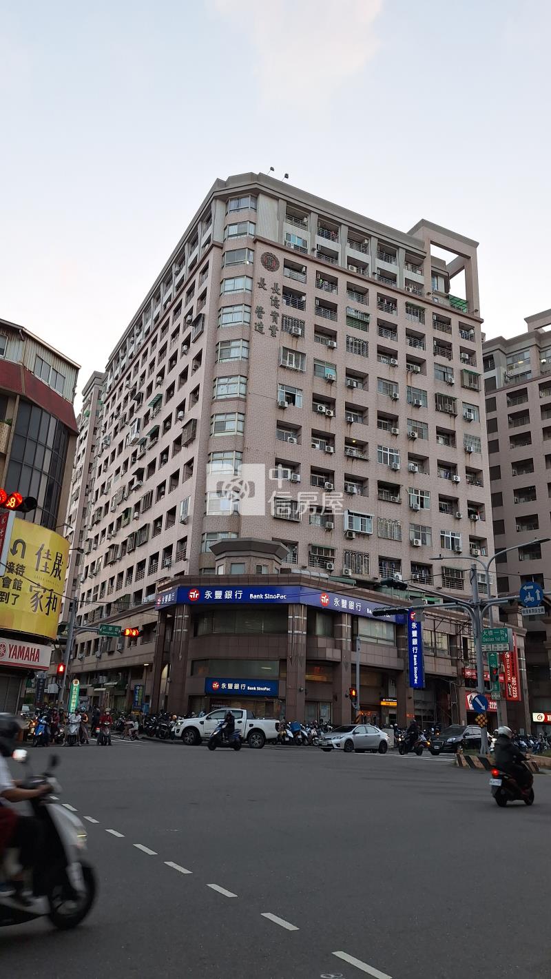 中華路金鑽商業店霸房屋室內格局與周邊環境