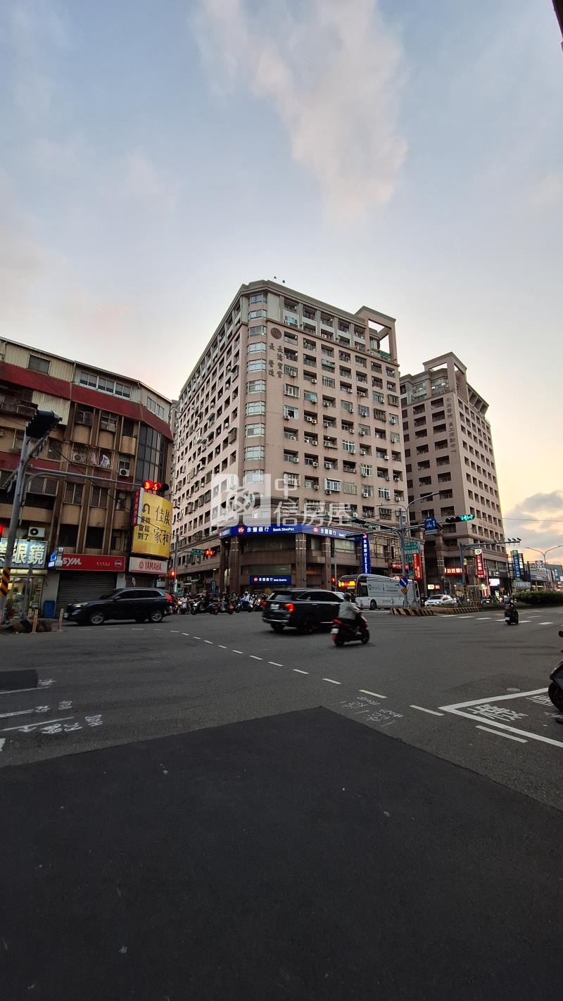中華路金鑽商業店霸房屋室內格局與周邊環境