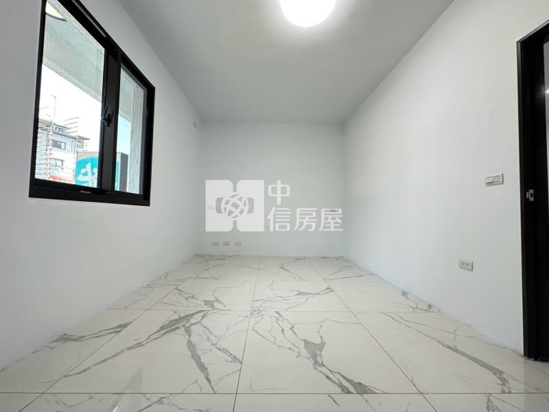 五權南路全新整理金店面房屋室內格局與周邊環境