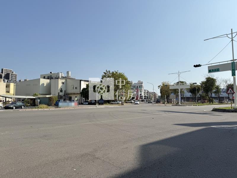 新營金華路方正建地房屋室內格局與周邊環境