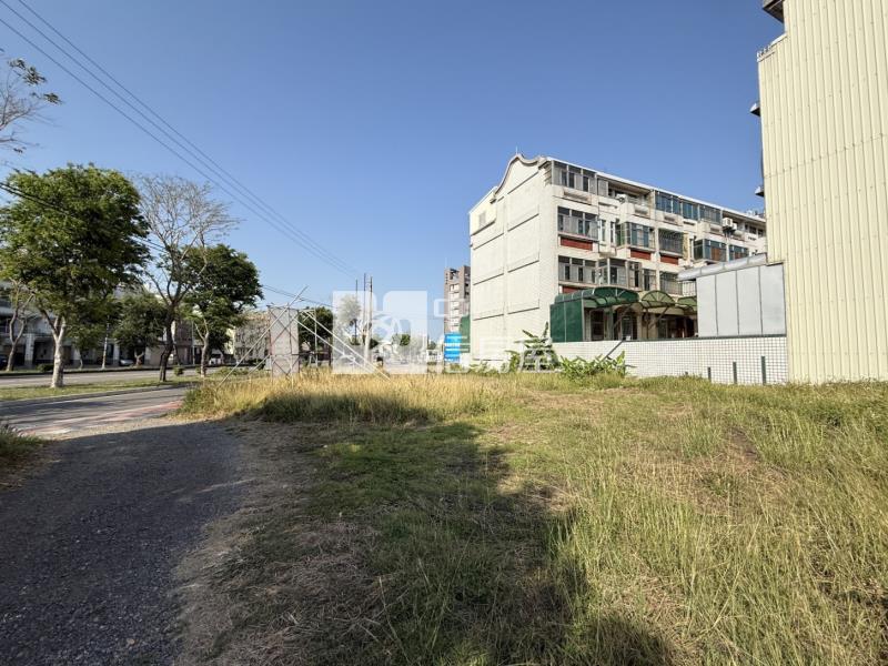 新營金華路方正建地房屋室內格局與周邊環境