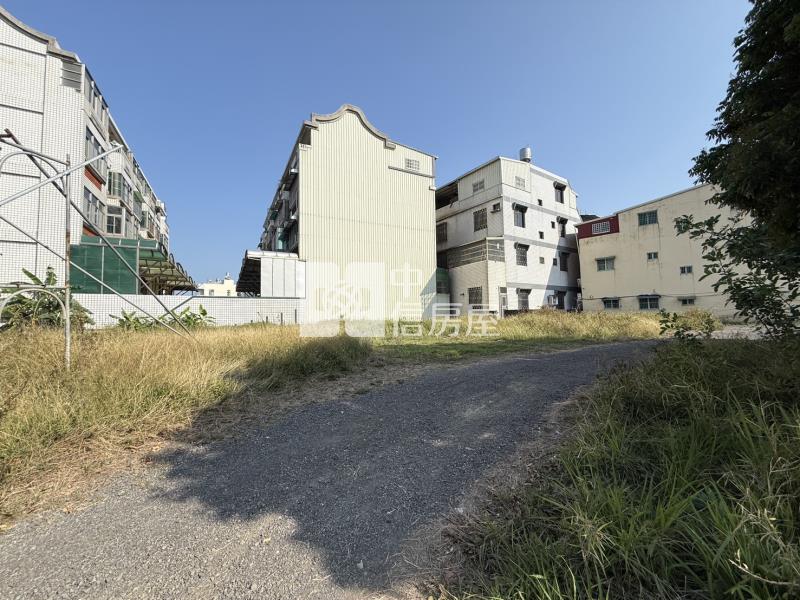 新營金華路方正建地房屋室內格局與周邊環境