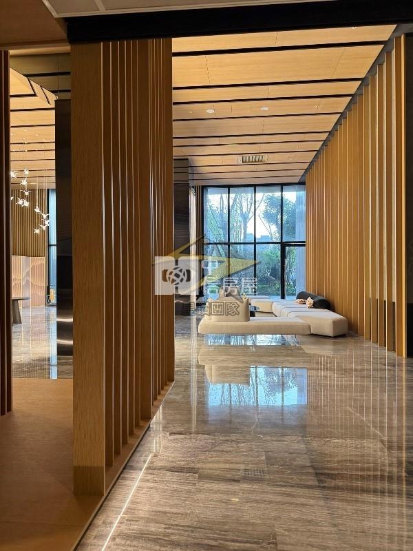 【星鑽】青埔高鐵站前廣場【站前新銳】商辦房屋室內格局與周邊環境