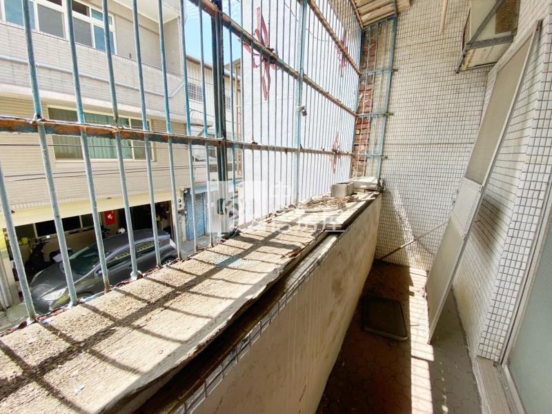 【新世紀】過嶺國中地坪26坪孝親房透天房屋室內格局與周邊環境