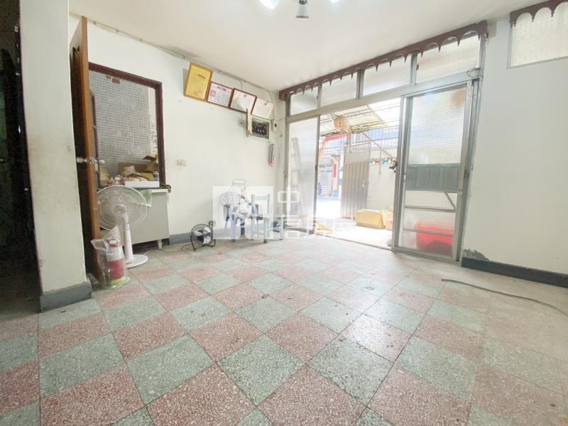 【新世紀】過嶺國中地坪26坪孝親房透天房屋室內格局與周邊環境