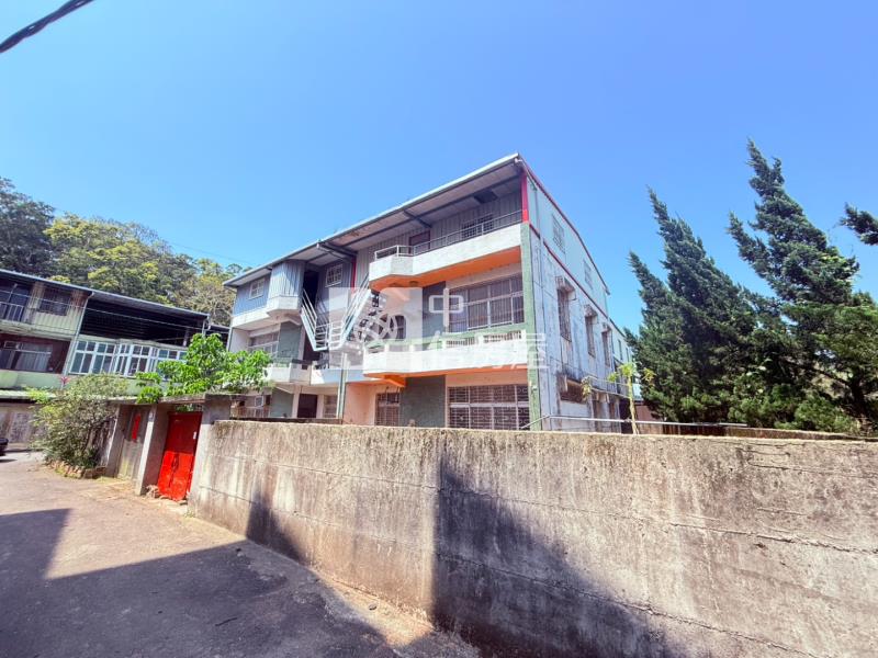 石管局超大地坪庭院透天房屋室內格局與周邊環境