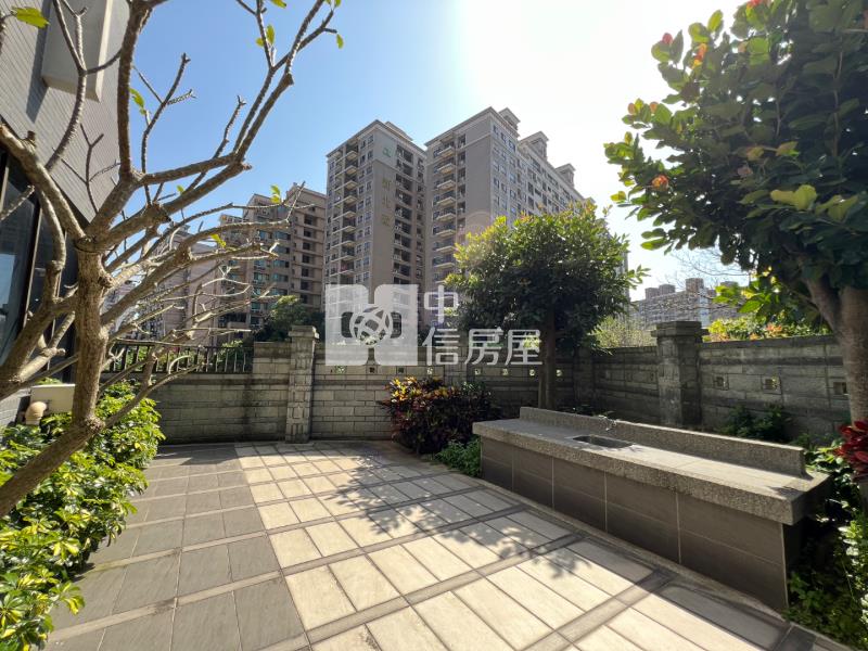 "鴻築新願"中路龍安大三房+平車房屋室內格局與周邊環境