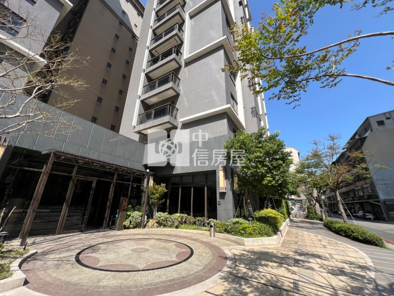 "鴻築新願"中路龍安大三房+平車房屋室內格局與周邊環境