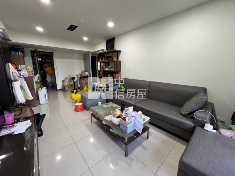 "鴻築新願"中路龍安大三房+平車房屋室內格局與周邊環境