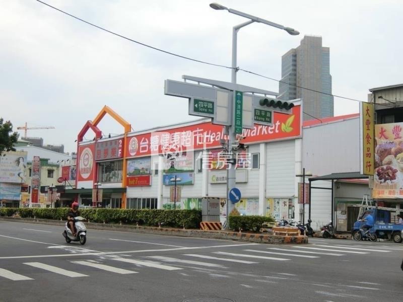 水湳中國醫旁透天房屋室內格局與周邊環境