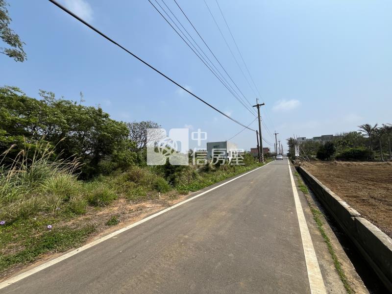 新屋莫內咖啡旁資材室一般農房屋室內格局與周邊環境