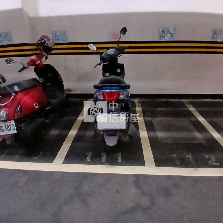 臻品社區唯一釋出2房車(中信卓越團隊)房屋室內格局與周邊環境