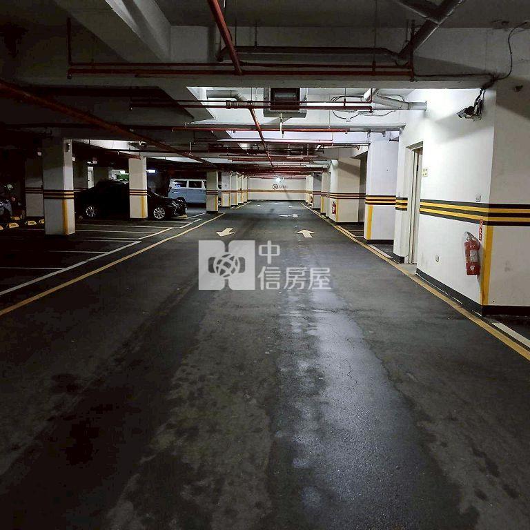 臻品社區唯一釋出2房車(中信卓越團隊)房屋室內格局與周邊環境