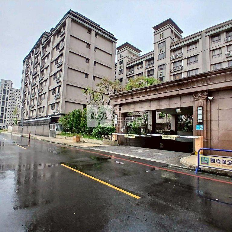 臻品社區唯一釋出2房車(中信卓越團隊)房屋室內格局與周邊環境