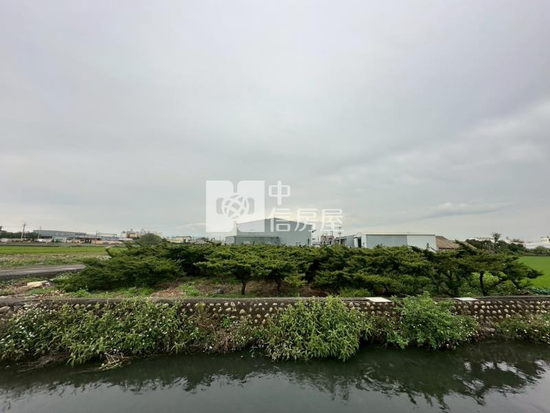 霧峰五福路特定農業區農牧用地房屋室內格局與周邊環境