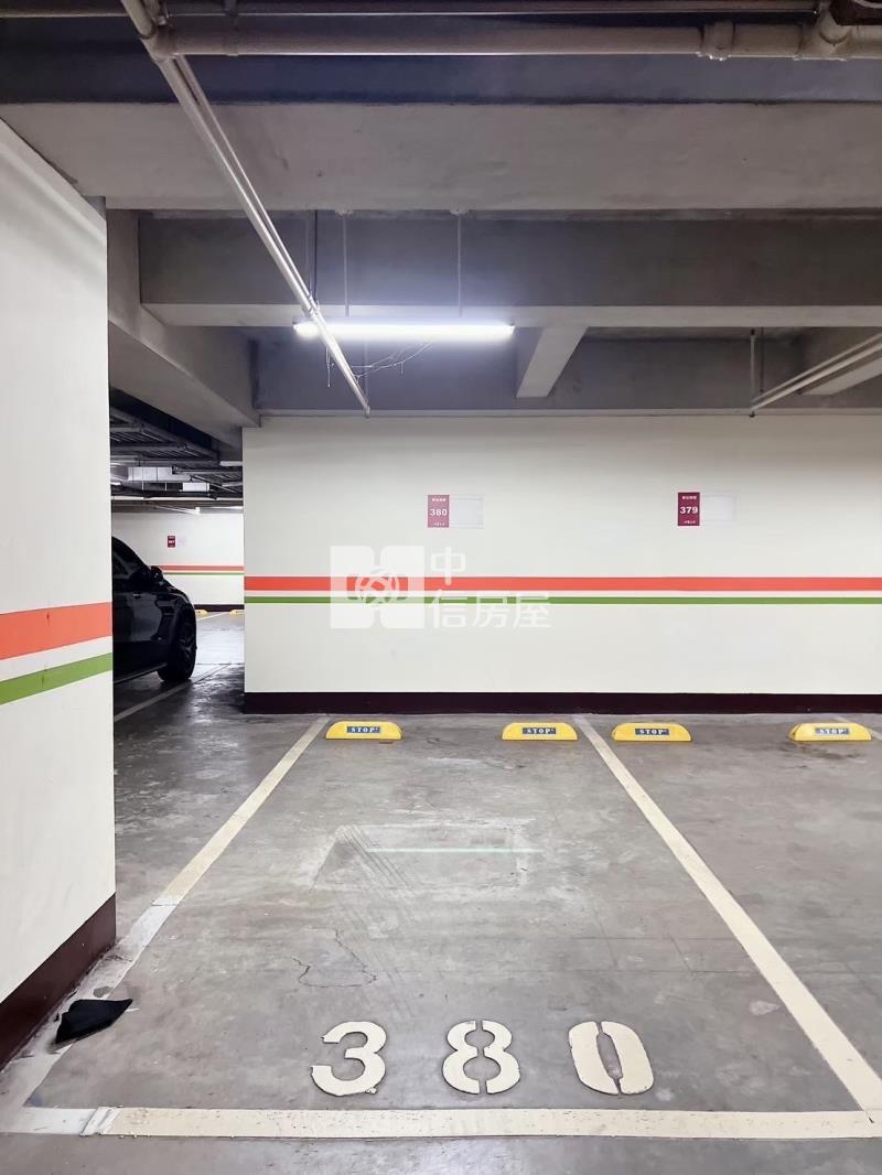 世界之心1+1房平車房屋室內格局與周邊環境
