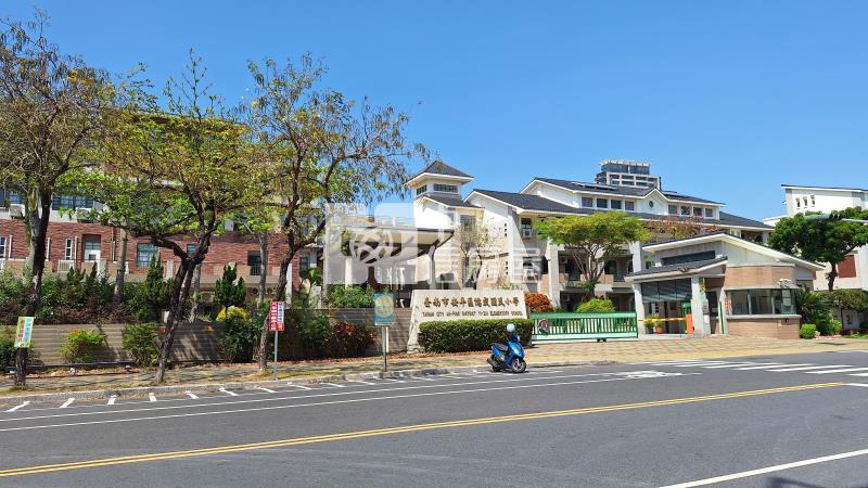安平億載公園旁精美三房房屋室內格局與周邊環境