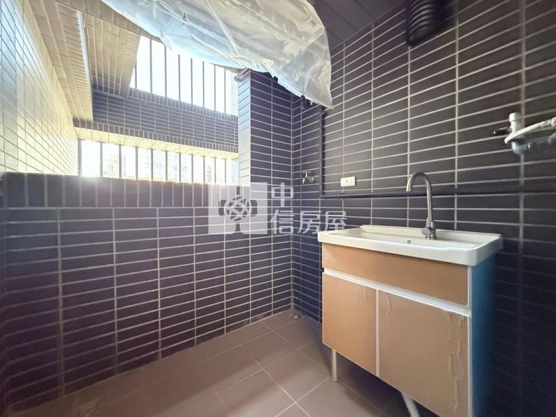 新光特區全新3房平車房屋室內格局與周邊環境