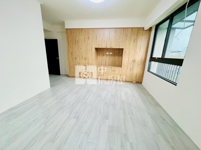 全新電梯角間店面房屋室內格局與周邊環境