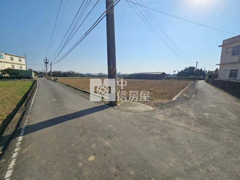 鄰近66快速道路雙面臨路漂亮方正農地房屋室內格局與周邊環境