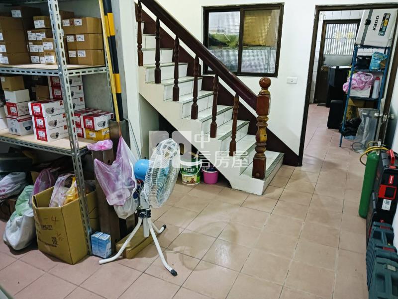 工業區旁大透天房屋室內格局與周邊環境