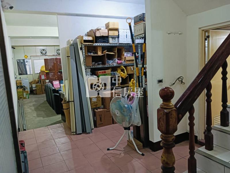 工業區旁大透天房屋室內格局與周邊環境