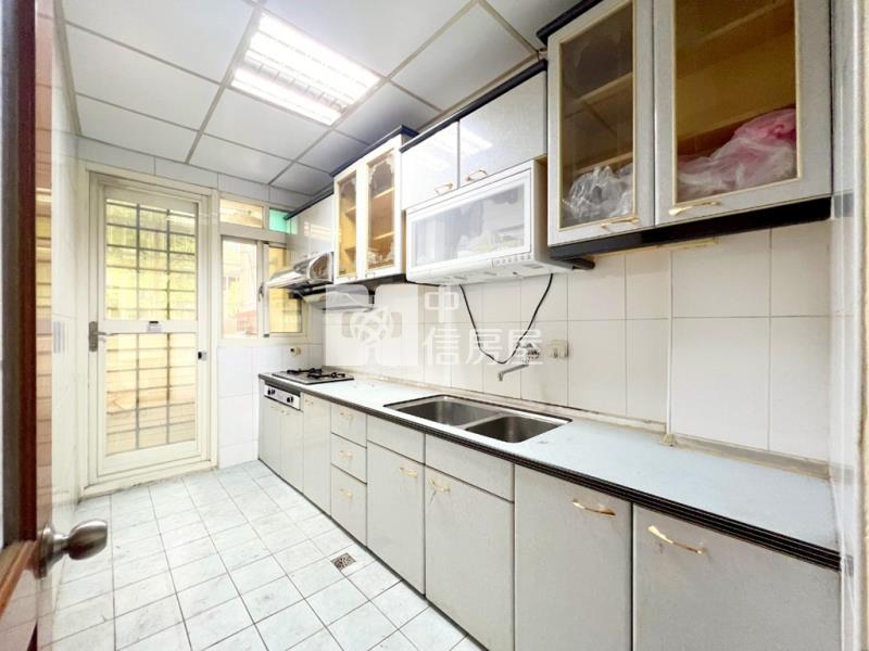捷運文心崇德站3房美寓房屋室內格局與周邊環境
