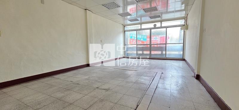國圖館旁低總價透店房屋室內格局與周邊環境