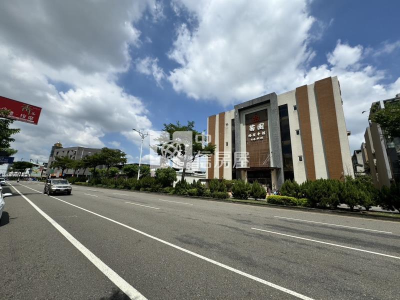正德芳南路方正建地房屋室內格局與周邊環境