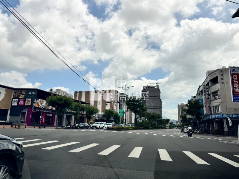 正德芳南路方正建地房屋室內格局與周邊環境