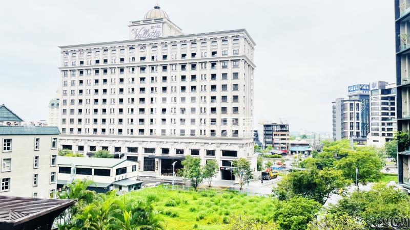 近轉運站大泳池舒適湯屋房屋室內格局與周邊環境