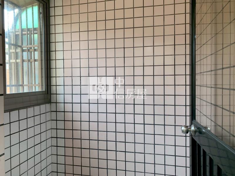 【安家】草漯重劃區新整電梯3+1房房屋室內格局與周邊環境