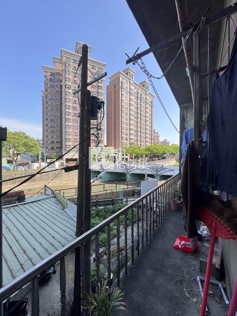 中壢火車站超大地坪透店房屋室內格局與周邊環境