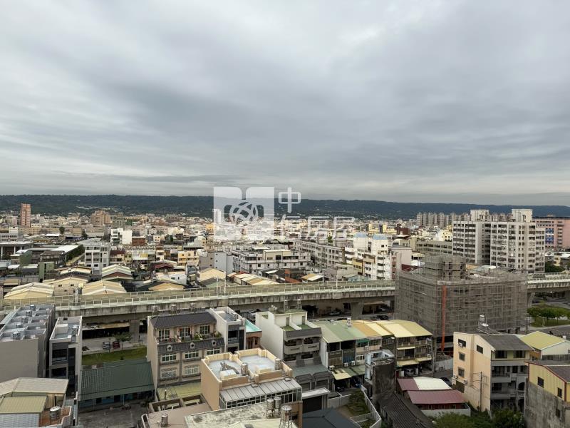 鄉林圓頂景觀二房平車房屋室內格局與周邊環境
