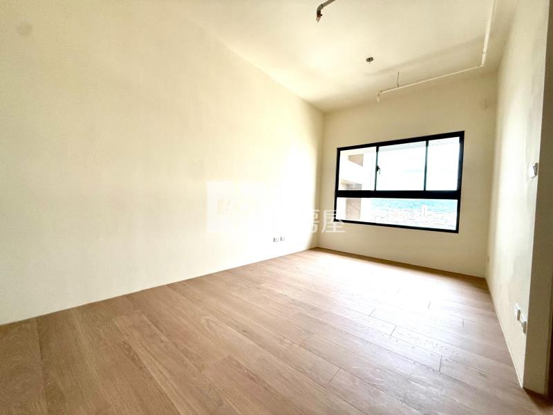 鄉林圓頂景觀二房平車房屋室內格局與周邊環境