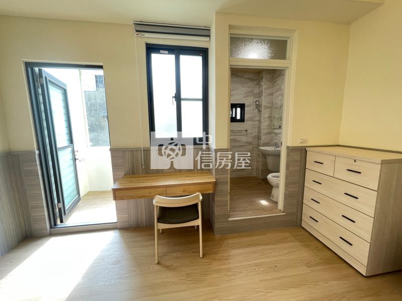 斗六味全旁車庫美墅房屋室內格局與周邊環境